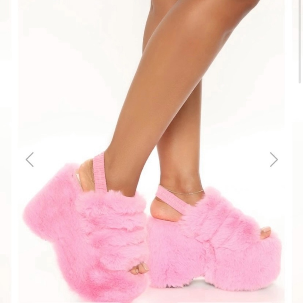 furry hot pink wedges 6.5